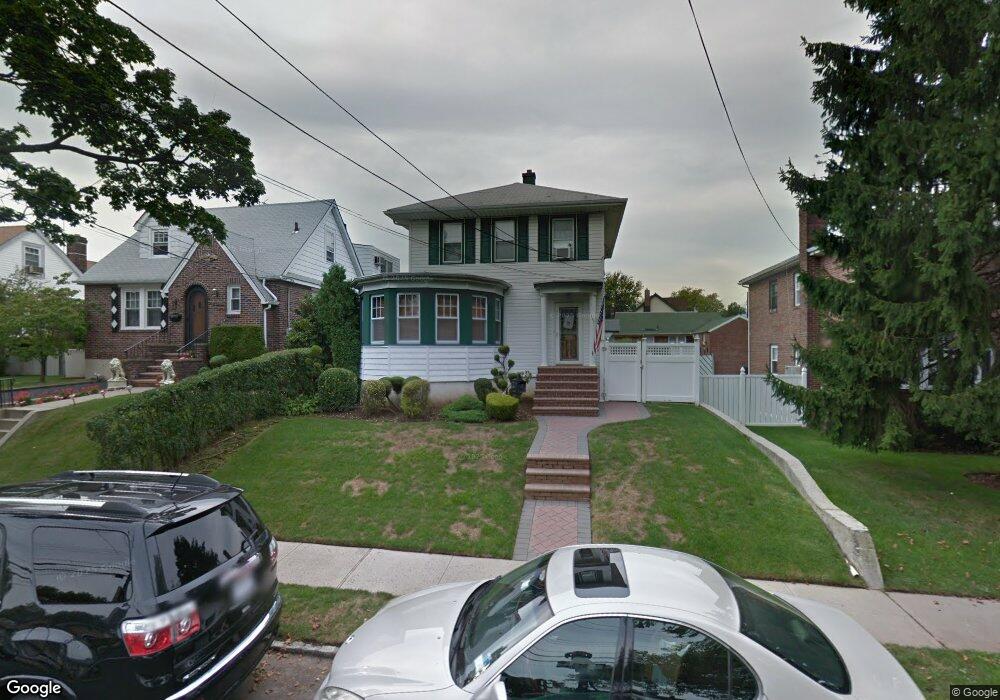 261 Edison St, Staten Island, NY 10306 - photo 1