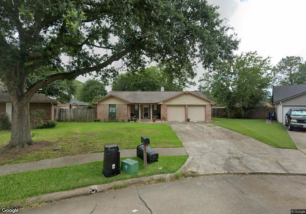 16623 Hibiscus Ln, Friendswood, TX 77546 - photo 1