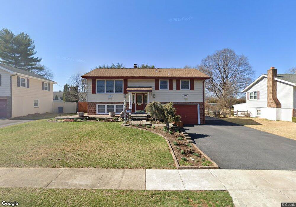 3011 Saint Albans Dr, Reading, PA 19608 - photo 1