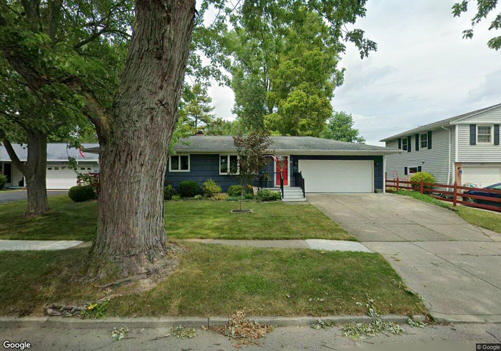 814 Meadowbrook Dr, North Tonawanda, NY 14120 - photo 1