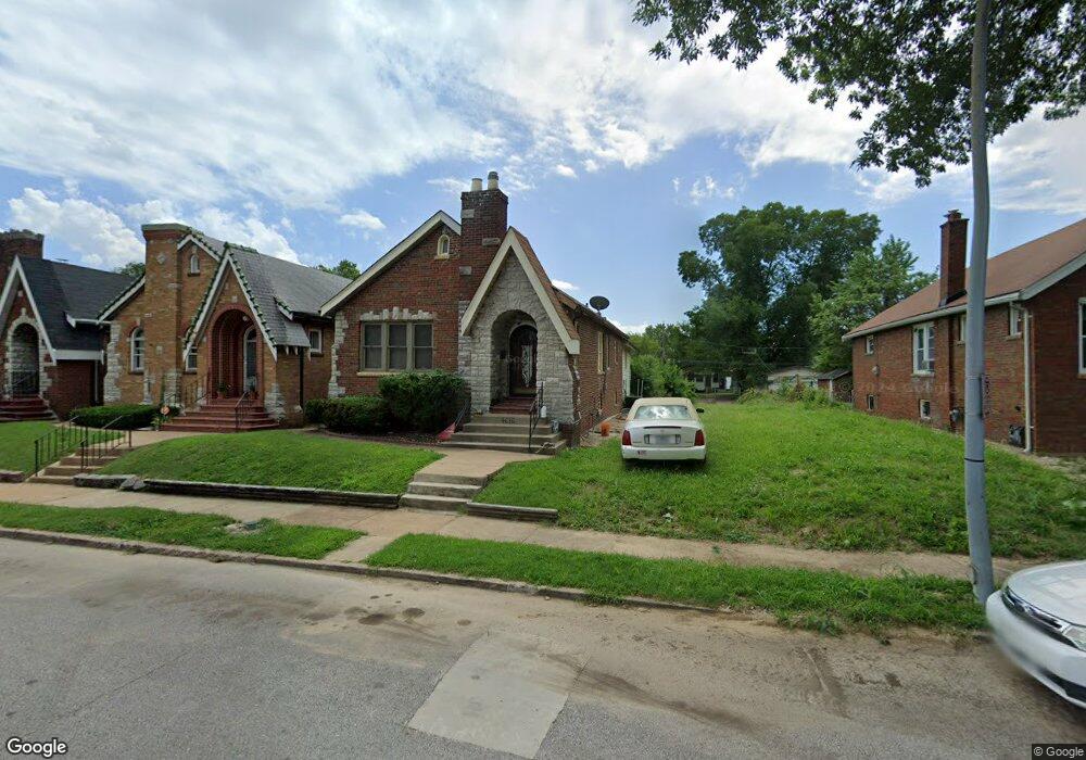 4636 Penrose St, Saint Louis, MO 63115 - photo 1