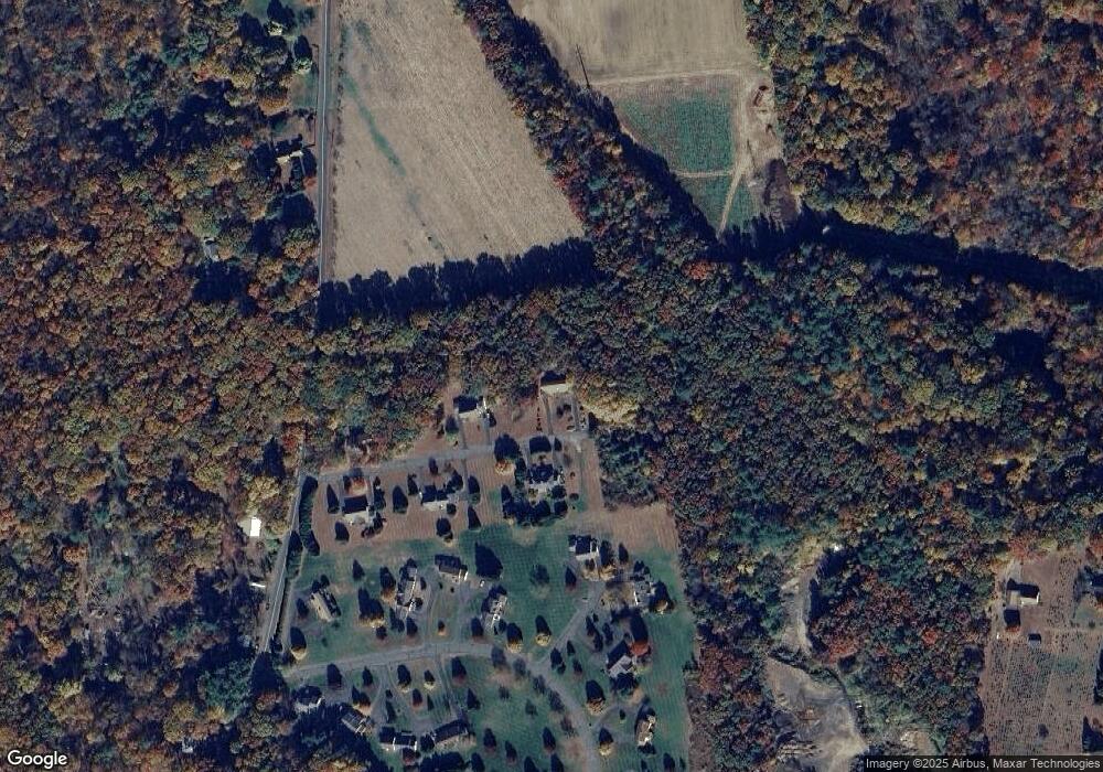 5 Meadow Oak Ln unit B, South Deerfield, MA 01373 - photo 1