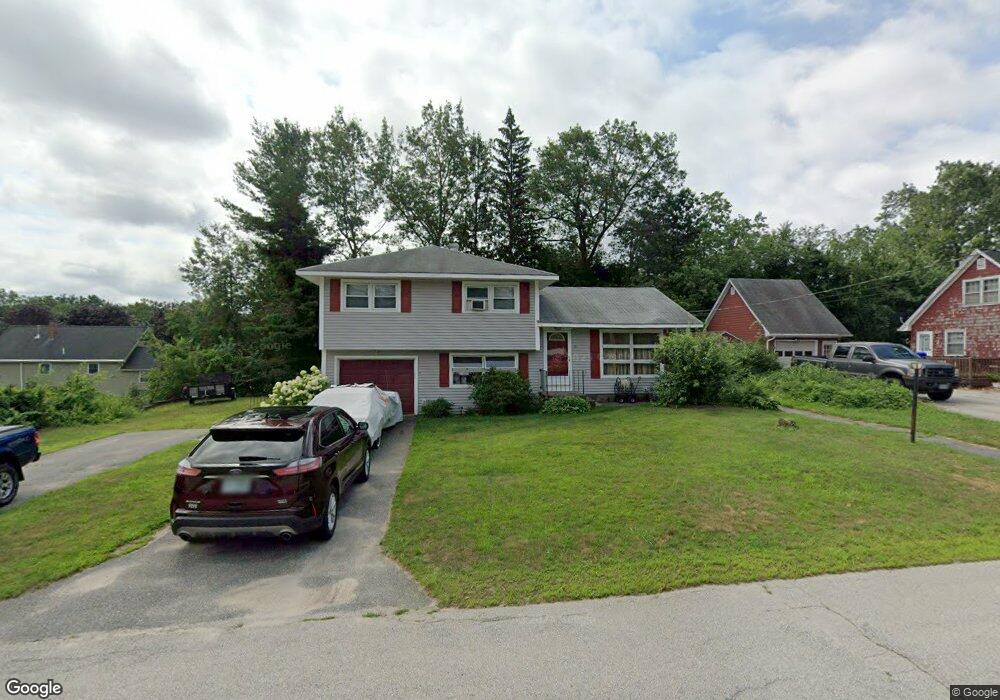 10 Hemlock St, Hudson, NH 03051 - photo 1