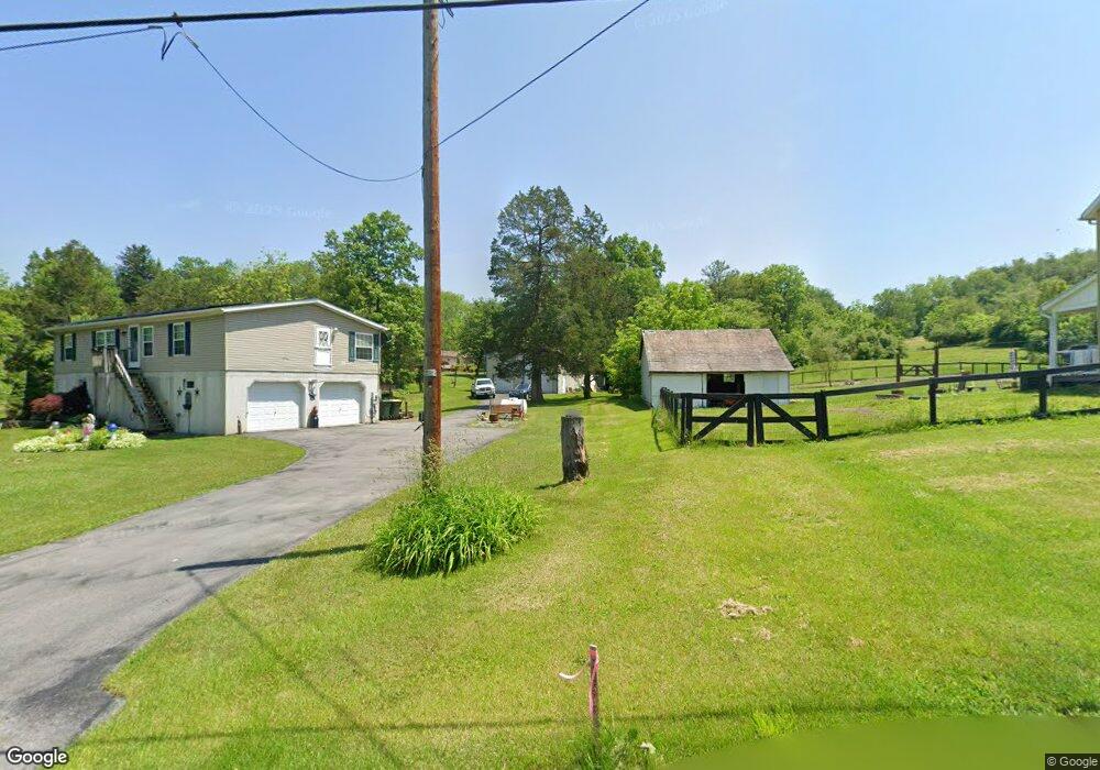 4220 Clover Hollow Rd, Slatington, PA 18080 - photo 1