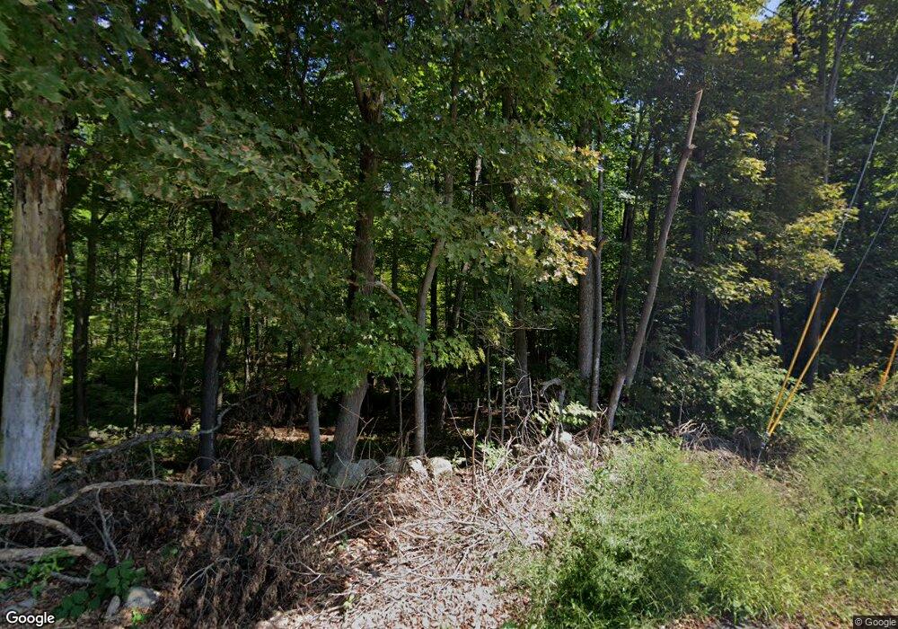 562 3rd Range Rd, Pembroke, NH 03275 - photo 1