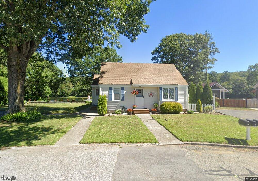 16 Macarthur Dr, Smithfield, RI 02917 - photo 1