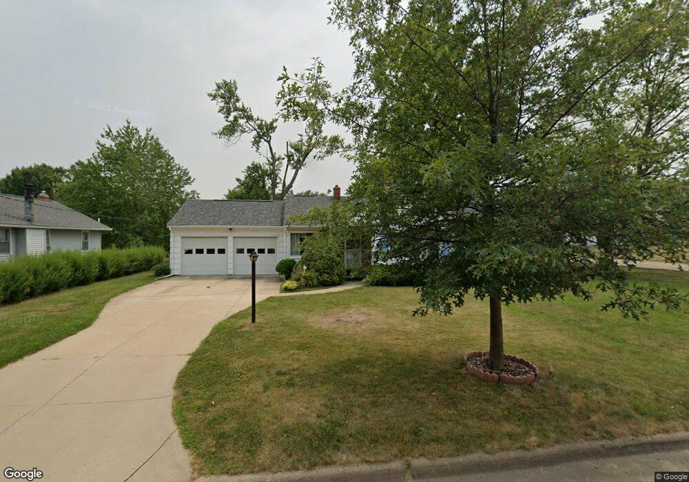 265 25th Ave SW, Cedar Rapids, IA 52404 - photo 1