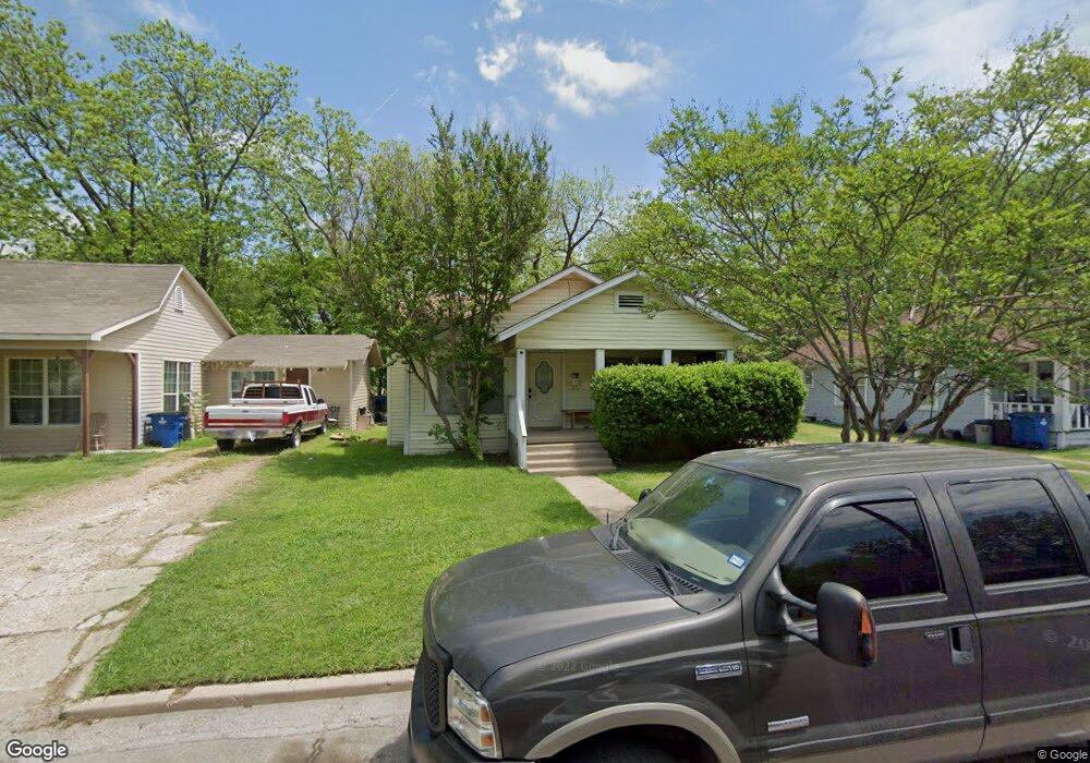 1104 N Mckinney St, Ennis, TX 75119 - photo 1