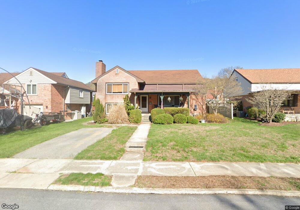 906 Byram St, Reading, PA 19606 - photo 1