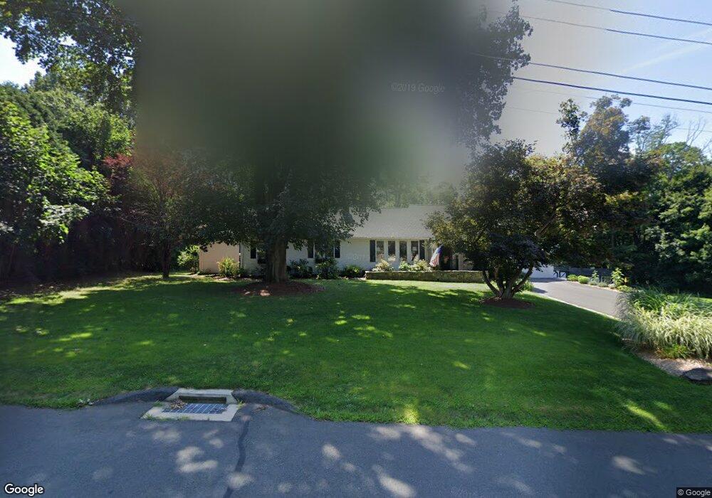 108 Snipsic Lake Rd, Ellington, CT 06029 - photo 1