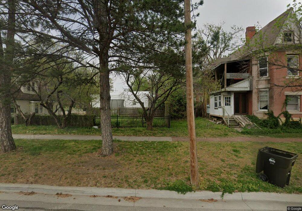 906 SW 4th St, Topeka, KS 66606 - photo 1
