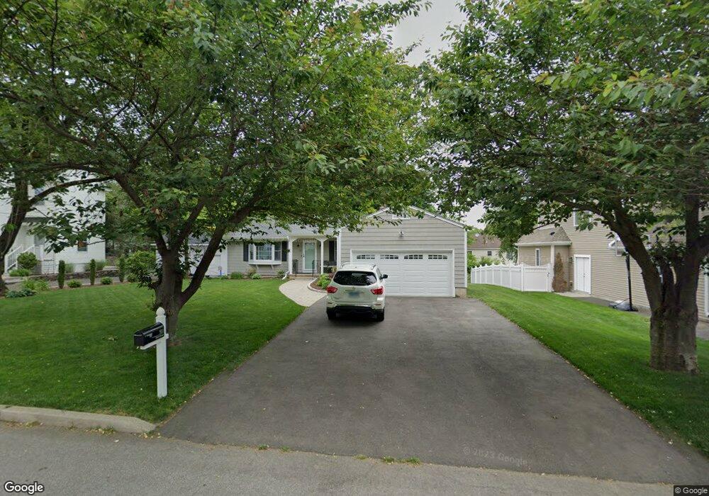 511 Davis Rd, Fairfield, CT 06825 - photo 1