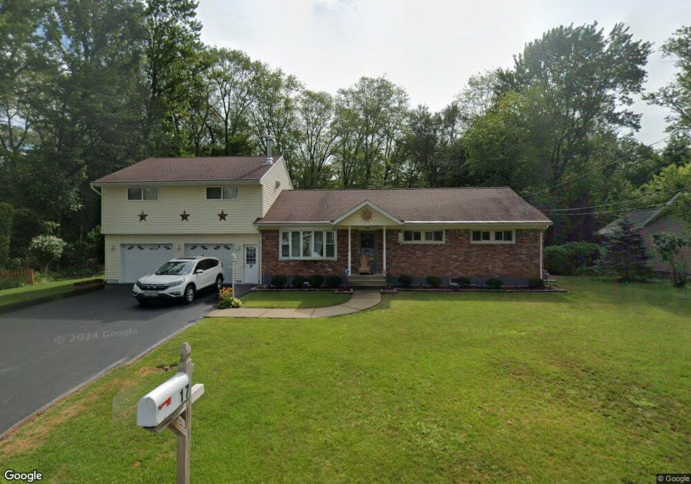 17 Maywood Dr, Schenectady, NY 12302 - photo 1