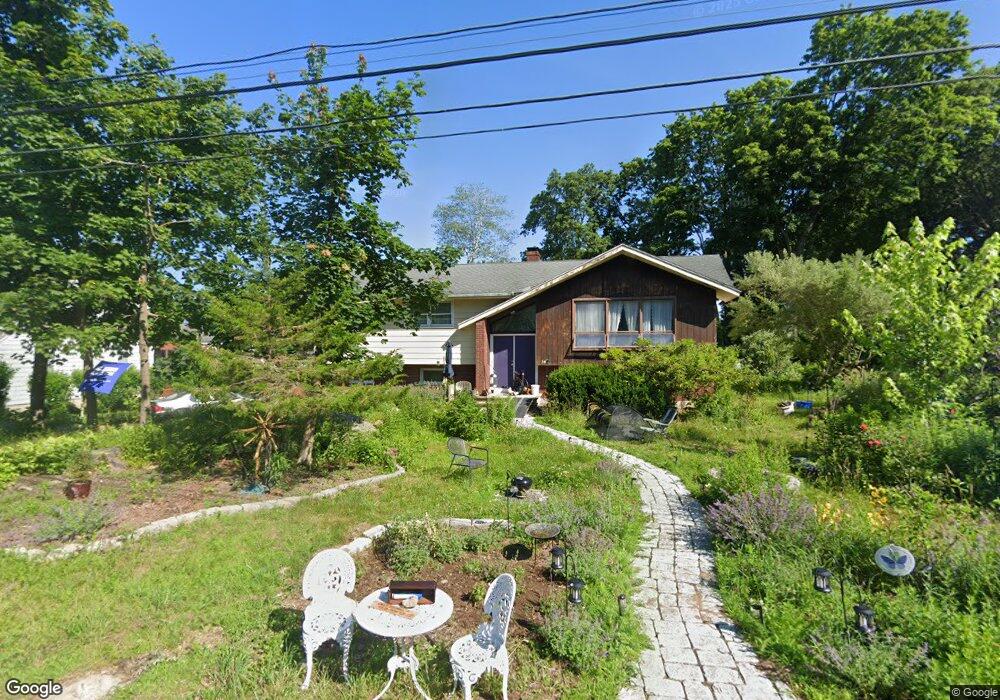 34 Buena Vista Rd, Branford, CT 06405 - photo 1