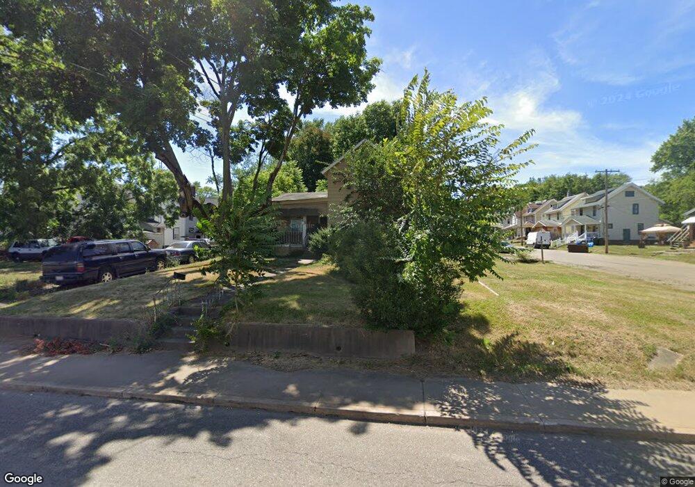 1511 Maple Ave NE, Canton, OH 44705 - photo 1