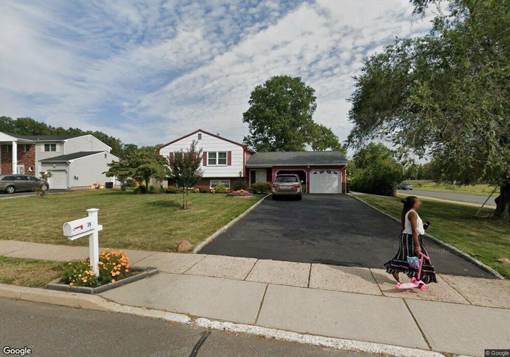 39 Kory Dr, Kendall Park, NJ 08824 - photo 1