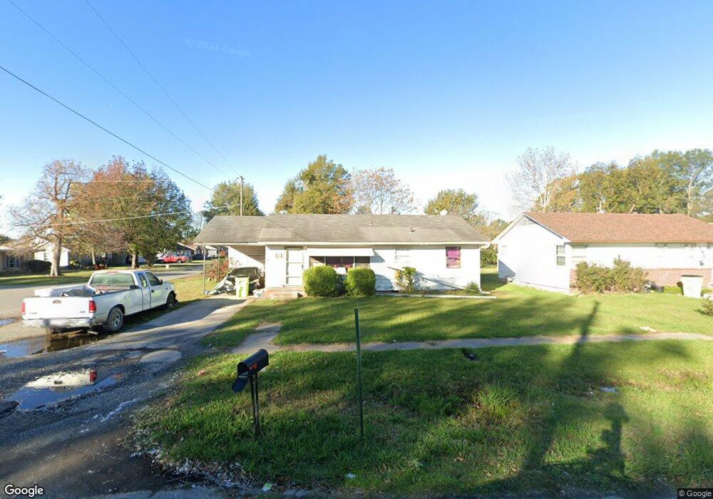 1922 S Lowe St, Stuttgart, AR 72160 - photo 1