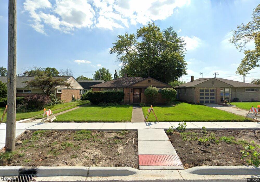 651 Walnut Ct, Des Plaines, IL 60016 - photo 1