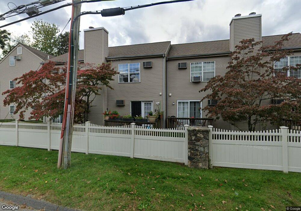 782 Oronoke Rd unit 29, Waterbury, CT 06708 - photo 1