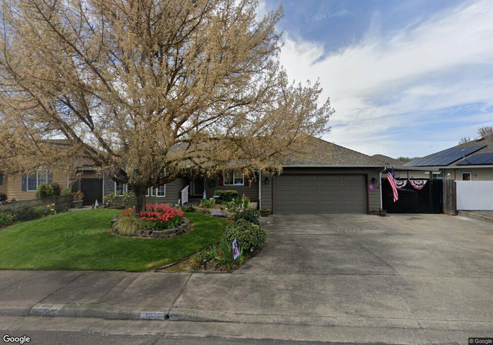 1236 Kokanee Ln, Grants Pass, OR 97527 - photo 1