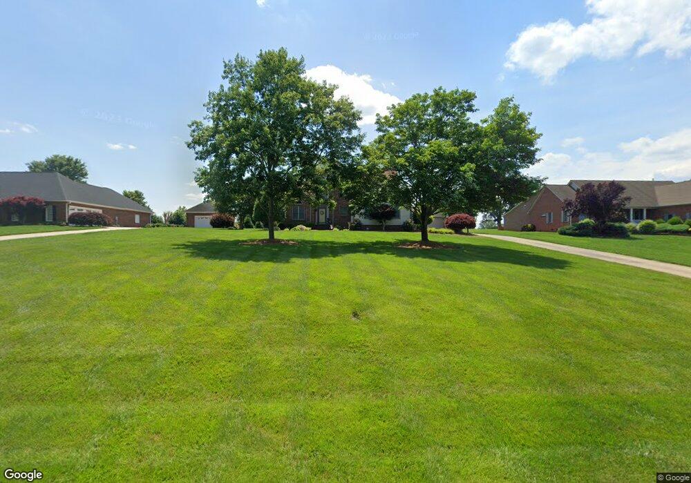 127 Dobbs Dr, Statesville, NC 28625 - photo 1