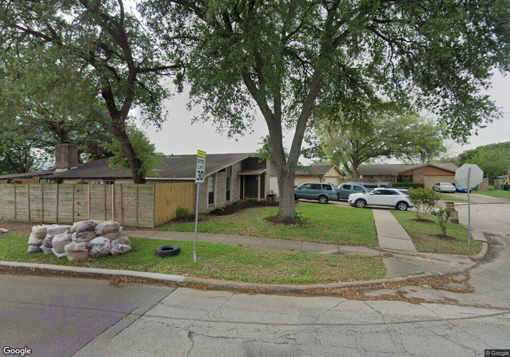 5611 W Ridgecreek Dr, Houston, TX 77053 - photo 1