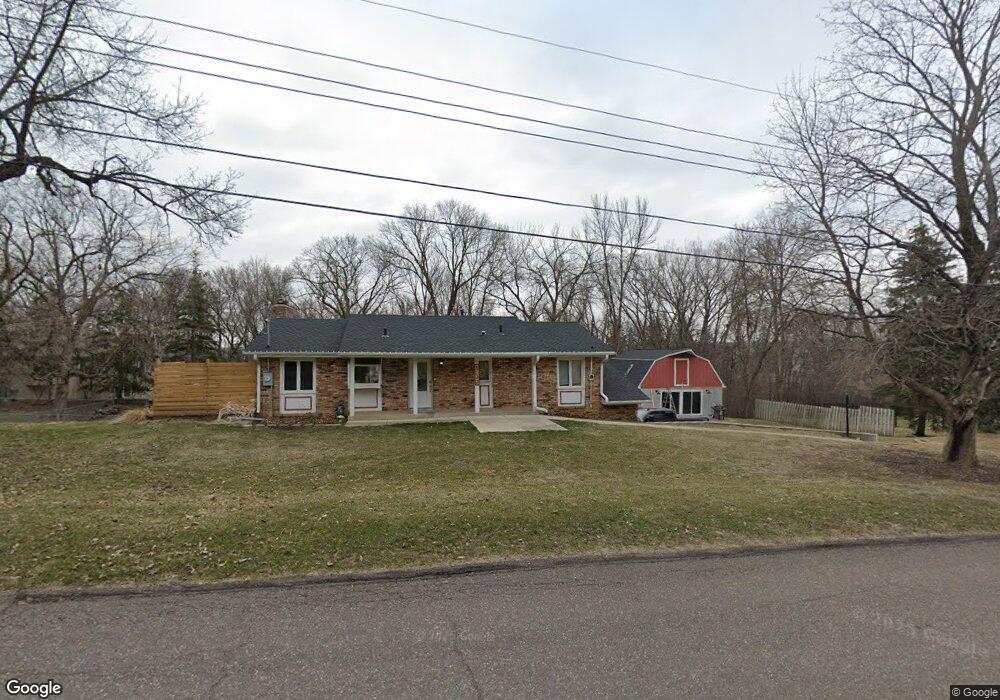 5232 Michaele Ln, Minnetonka, MN 55345 - photo 1