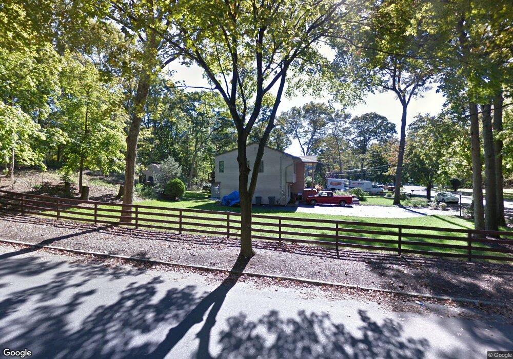 2 Don Way, ComMacK, NY 11725 - photo 1