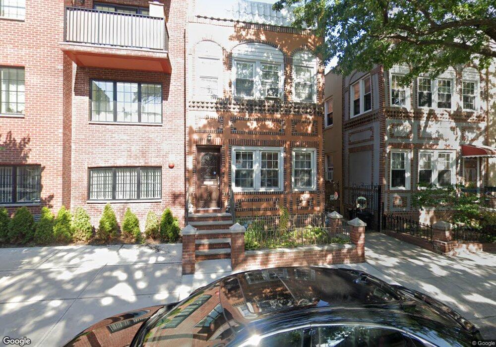 2568 34th St, Astoria, NY 11103 - photo 1