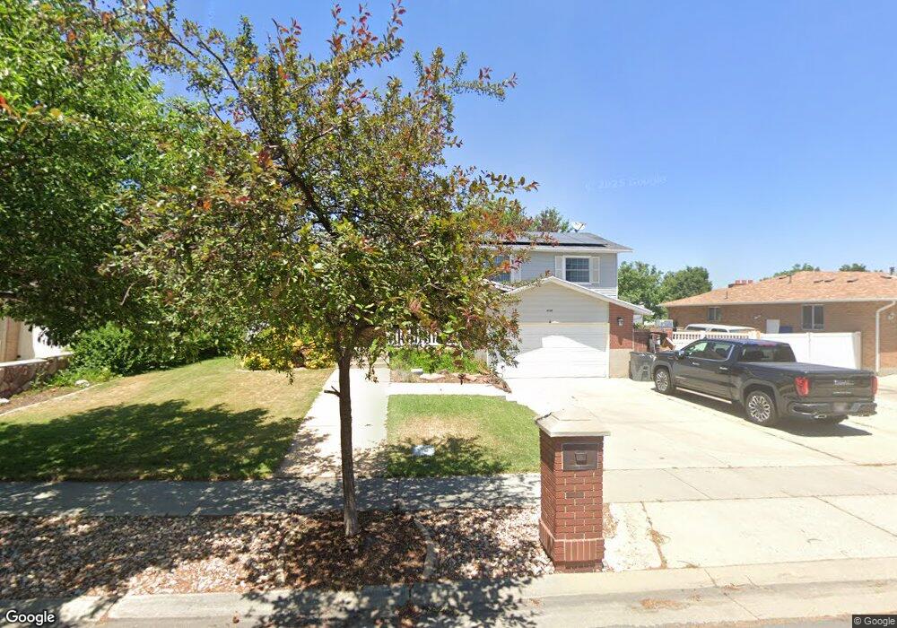 4240 W Yorkshire Cir, South Jordan, UT 84095 - photo 1