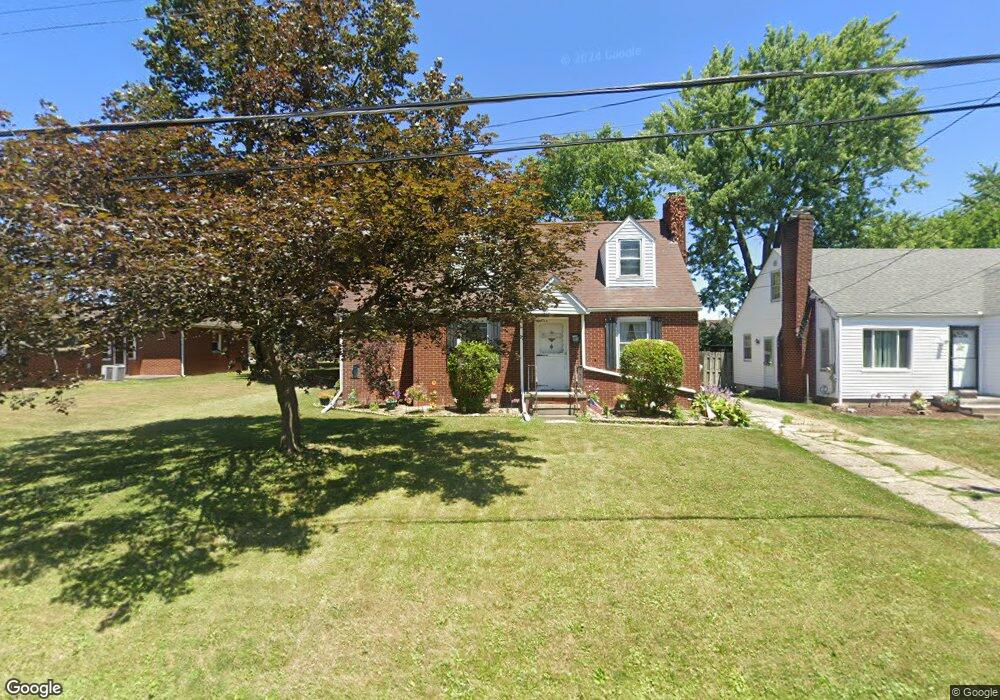 1113 27th St NE, Canton, OH 44714 - photo 1