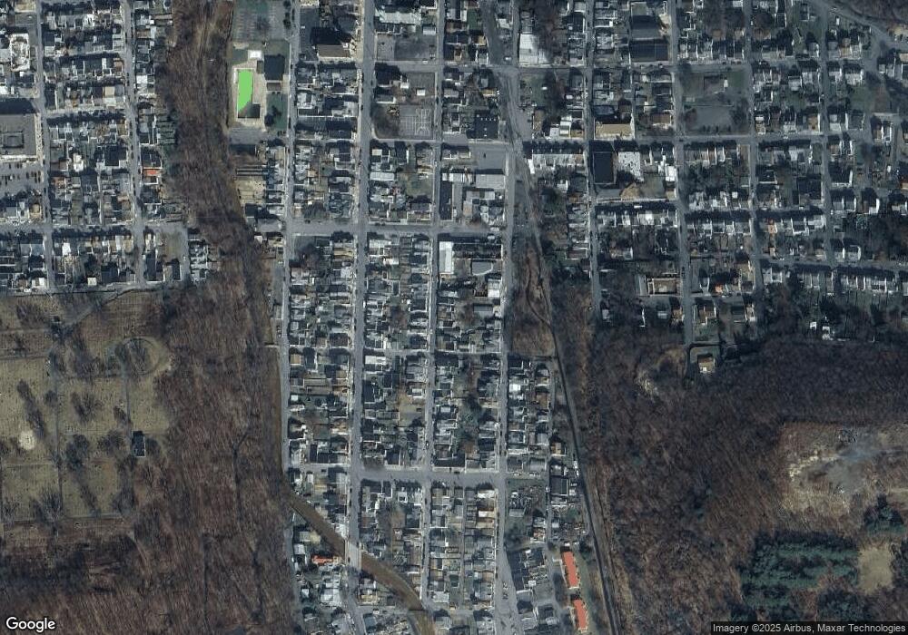 39 S Franklin St, Shamokin, PA 17872 - photo 1