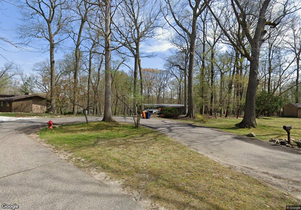 3953 Charing Cross Rd, Bloomfield Hills, MI 48304 - photo 1