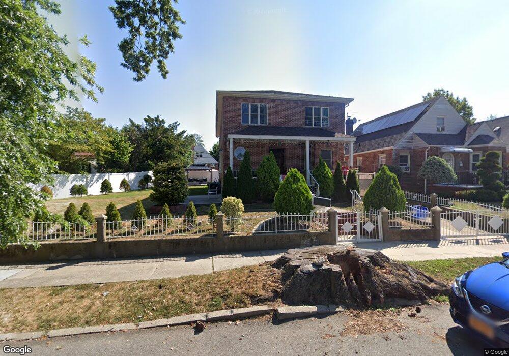 5825 190th St, Fresh Meadows, NY 11365 - photo 1