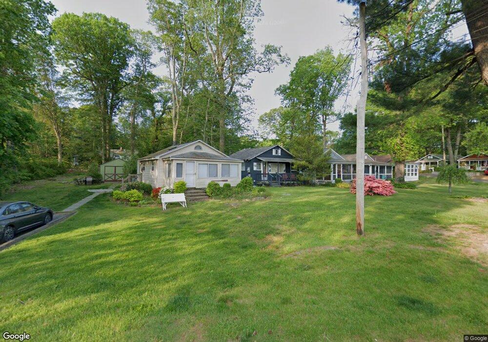 72 W Lake Rd, Trumbull, CT 06611 - photo 1