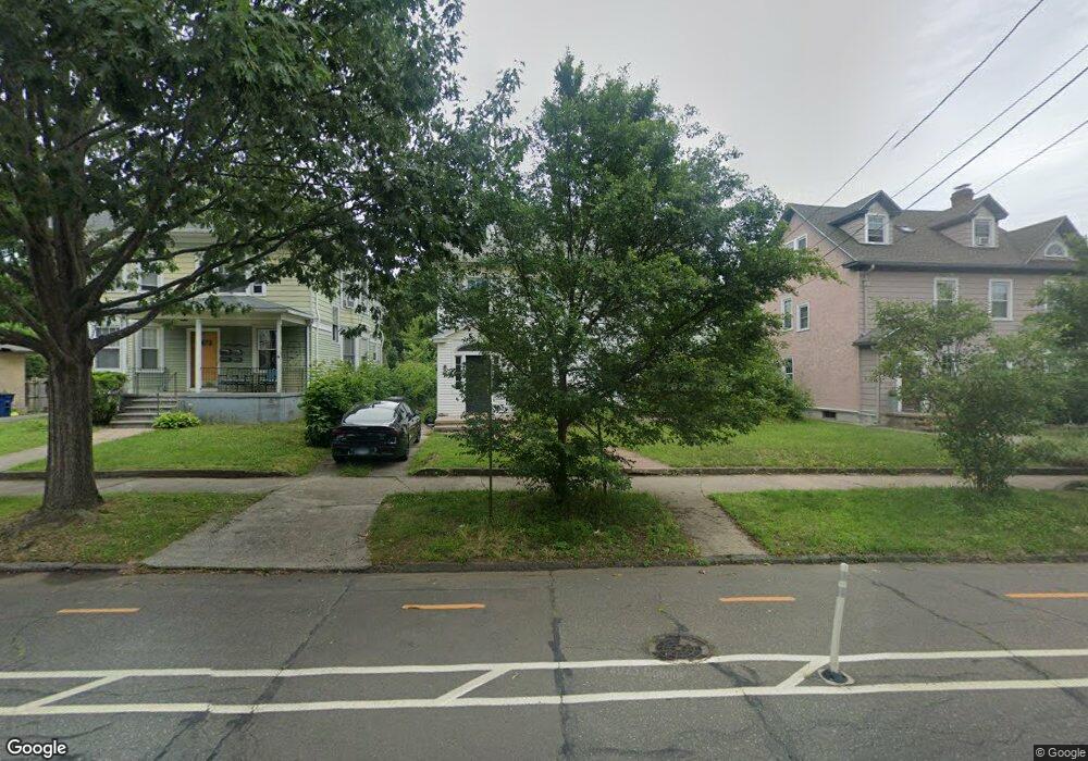 853 Edgewood Ave unit 1 First Floor, New Haven, CT 06515 - photo 1