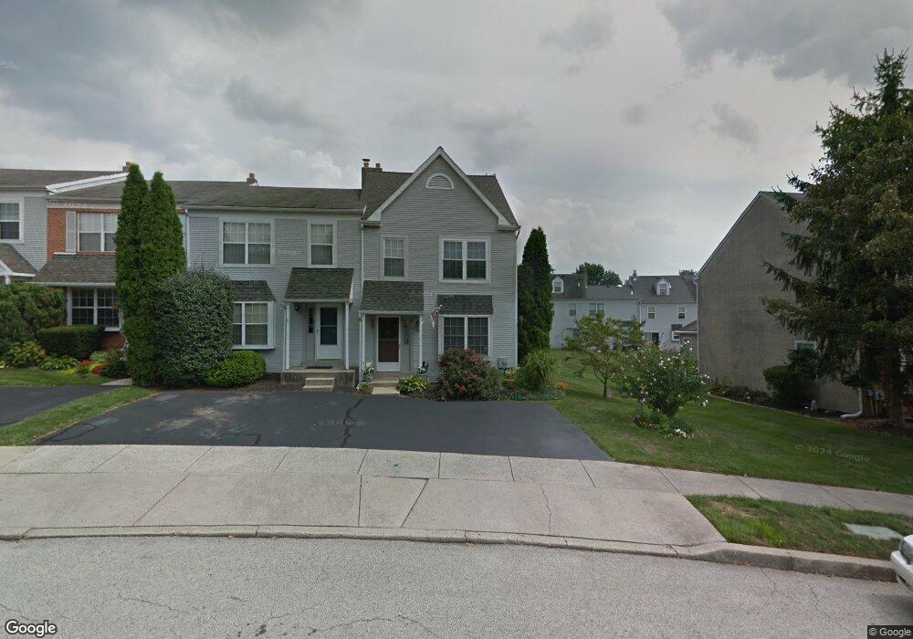 714 Sandalwood Ln, Norristown, PA 19403 - photo 1