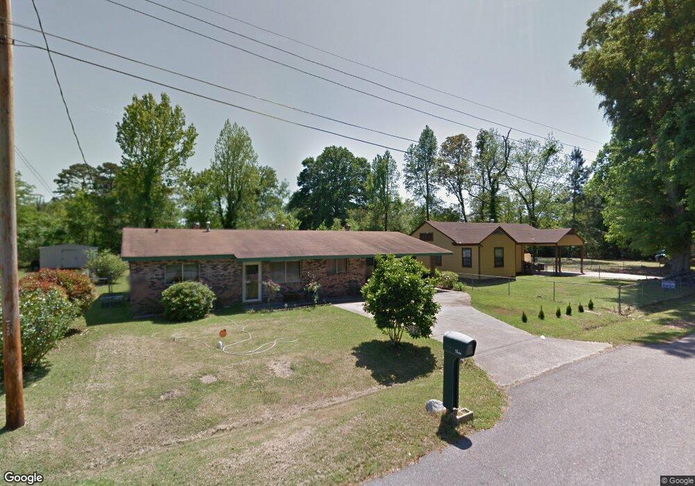 1928 Pearl St, Laurel, MS 39440 - photo 1