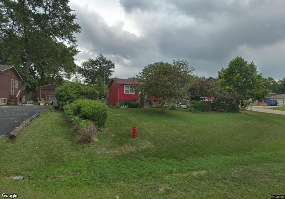 139 Skyline Dr, Carpentersville, IL 60110 - photo 1