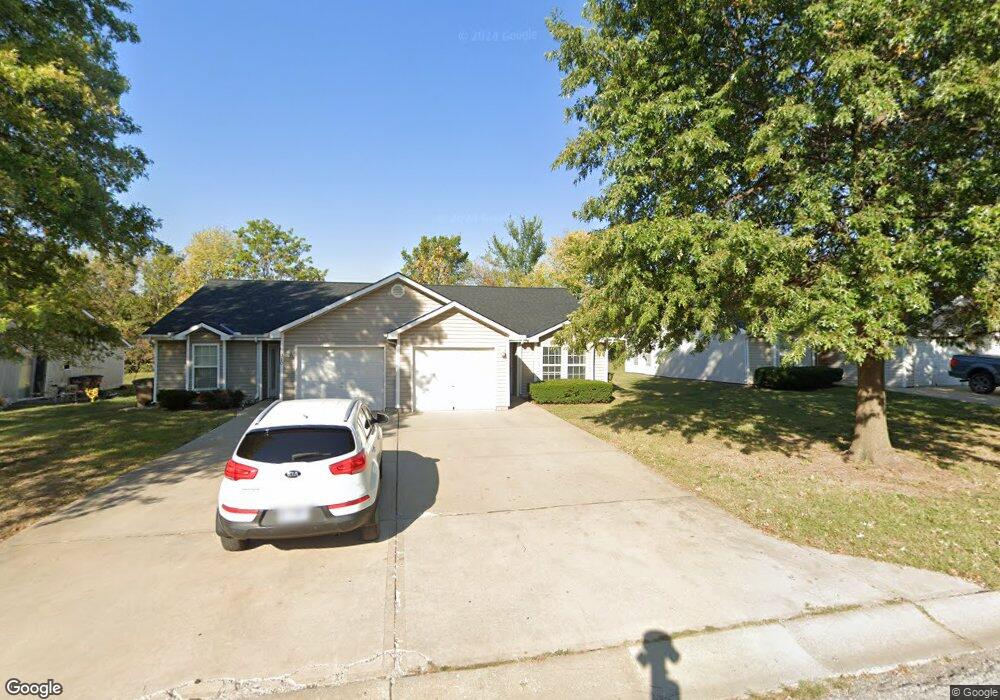 308 S Darrowby Dr unit 310, Raymore, MO 64083 - photo 1