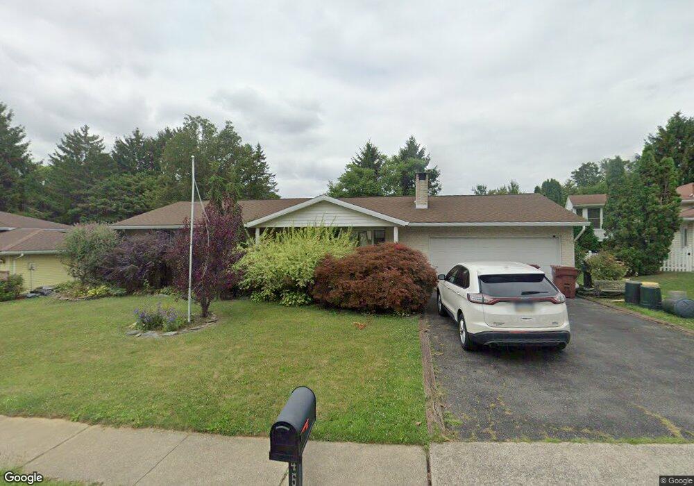 4523 Nile Dr, Whitehall, PA 18052 - photo 1