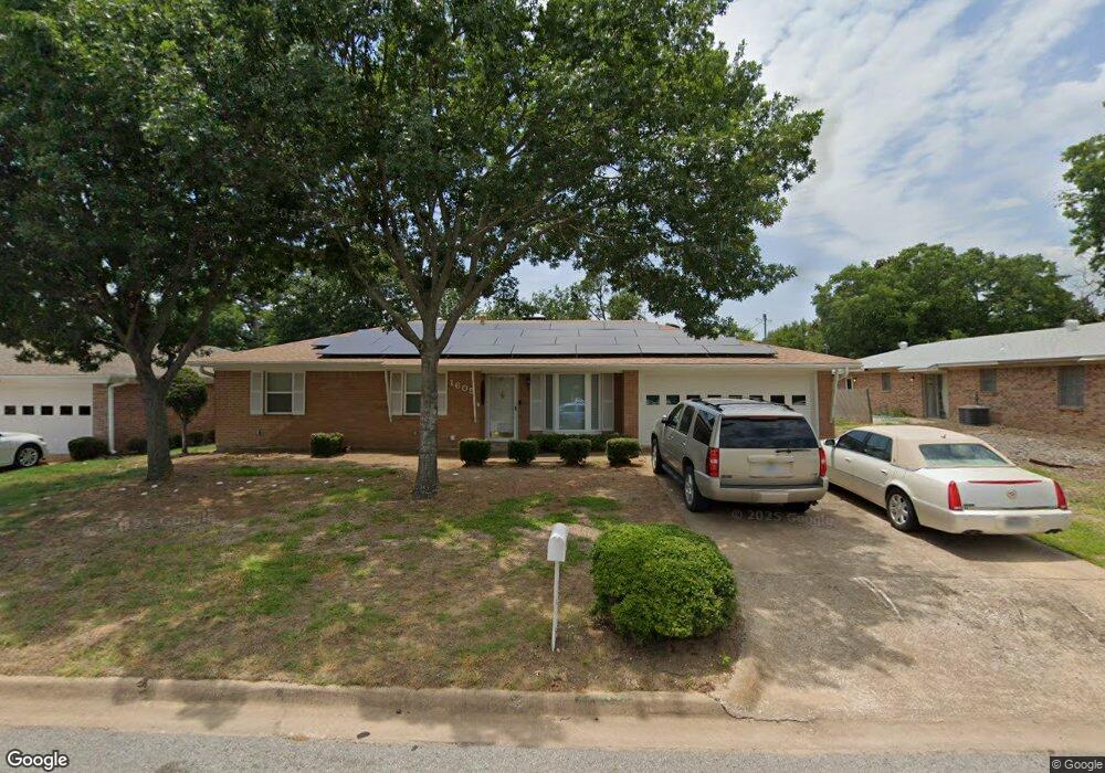 1605 S Hyde Park Ave, Denison, TX 75020 - photo 1