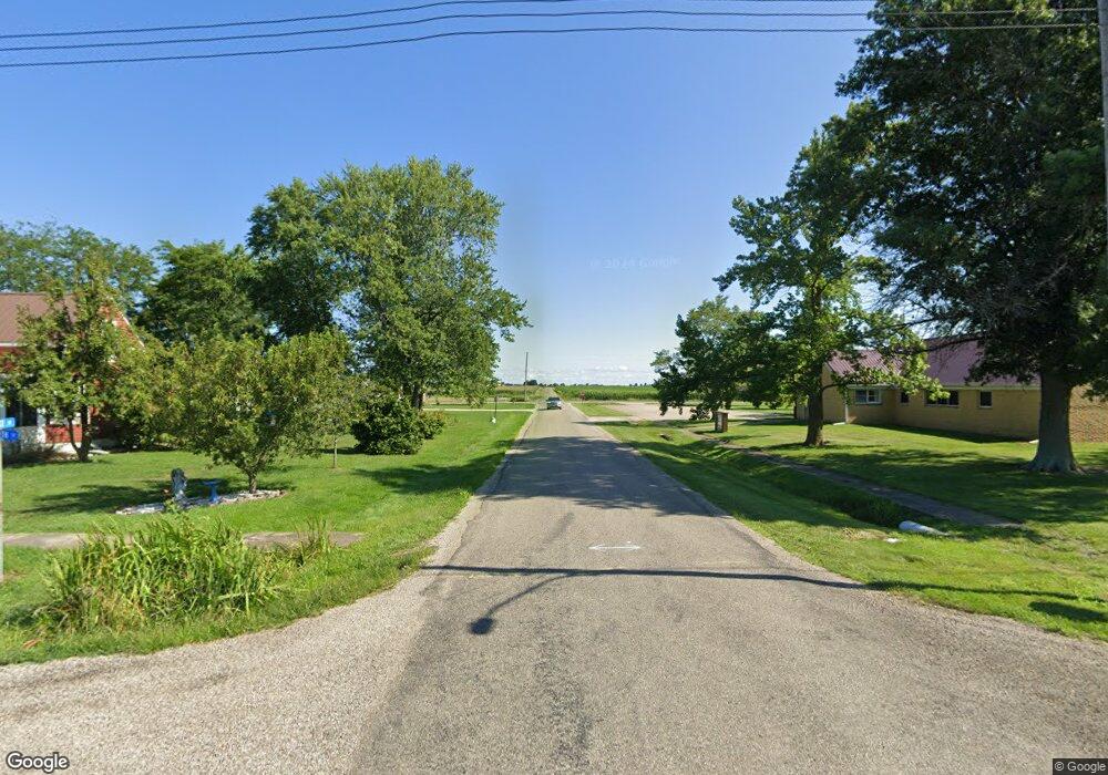 105 W North St, Shumway, IL 62461 - photo 1