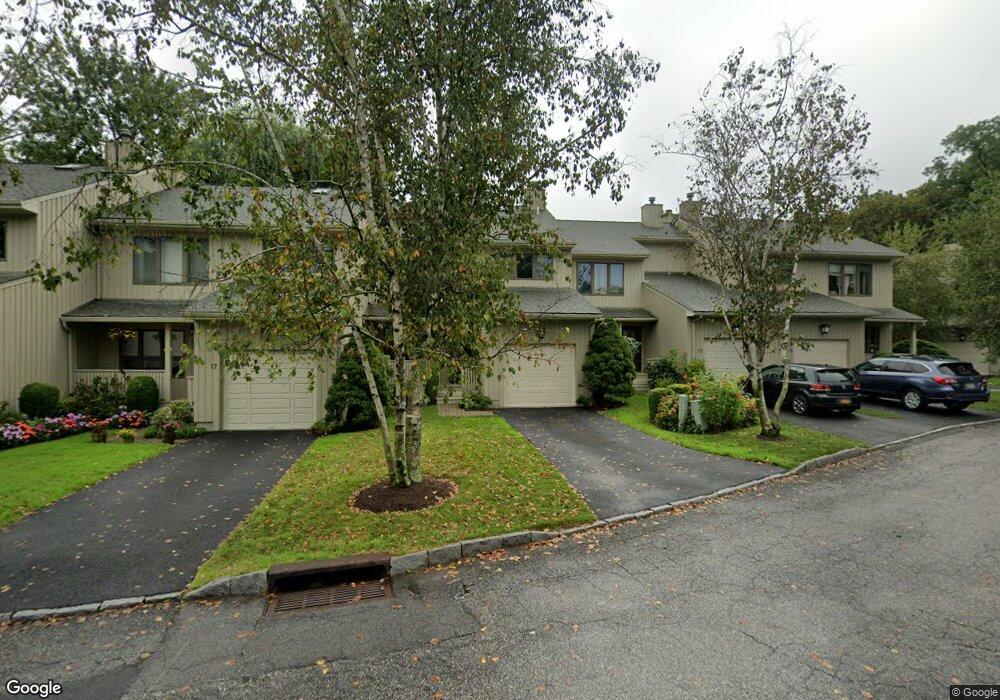 15 Tulip Tree Ln, Mamaroneck, NY 10543 - photo 1