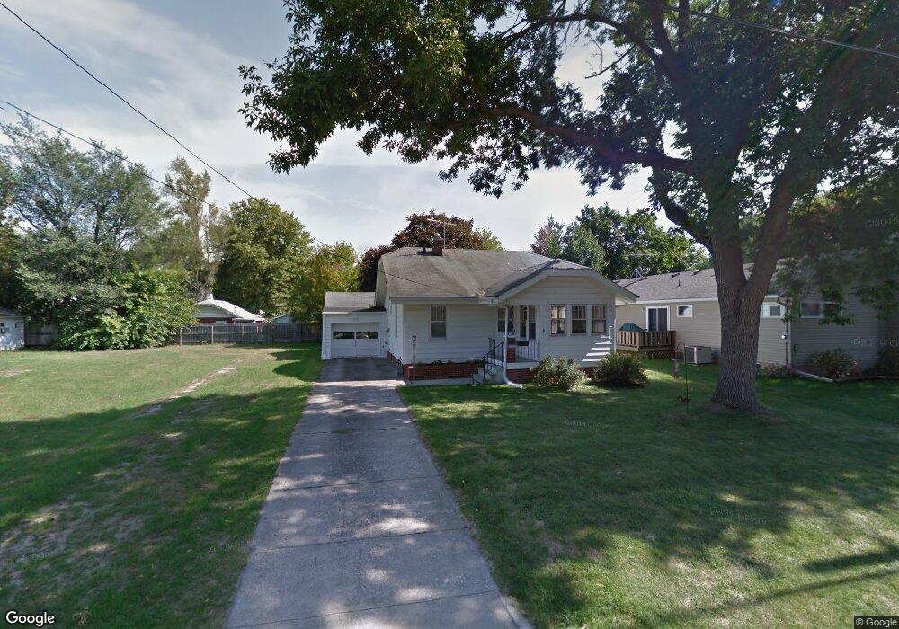 1128 W 9th St S, Newton, IA 50208 - photo 1