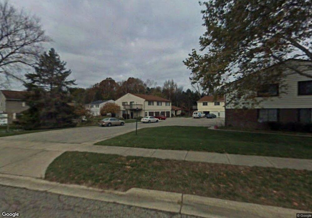 3922 Hunters Ridge Dr unit 3, Lansing, MI 48911 - photo 1