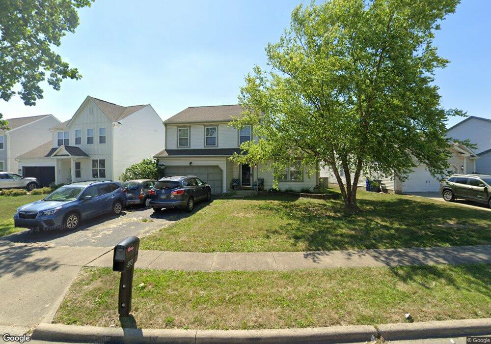 893 Harbinger Cir E, Columbus, OH 43213 - photo 1