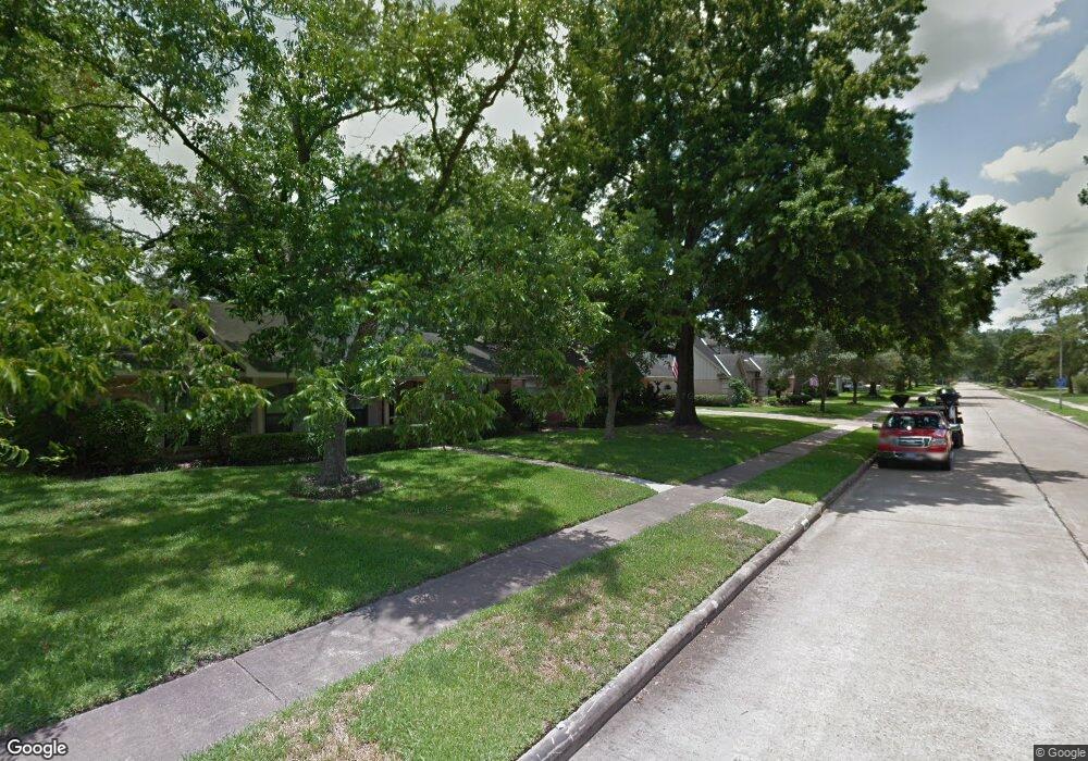 1043 Curtin St, Houston, TX 77018 - photo 1