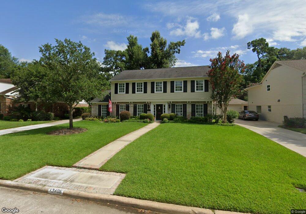 13406 Saint Marys Ln, Houston, TX 77079 - photo 1