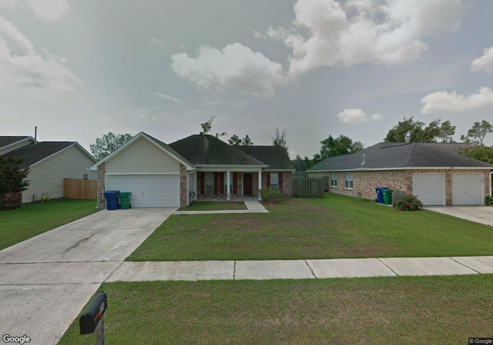 1021 Sterling Oaks Blvd, Slidell, LA 70461 - photo 1